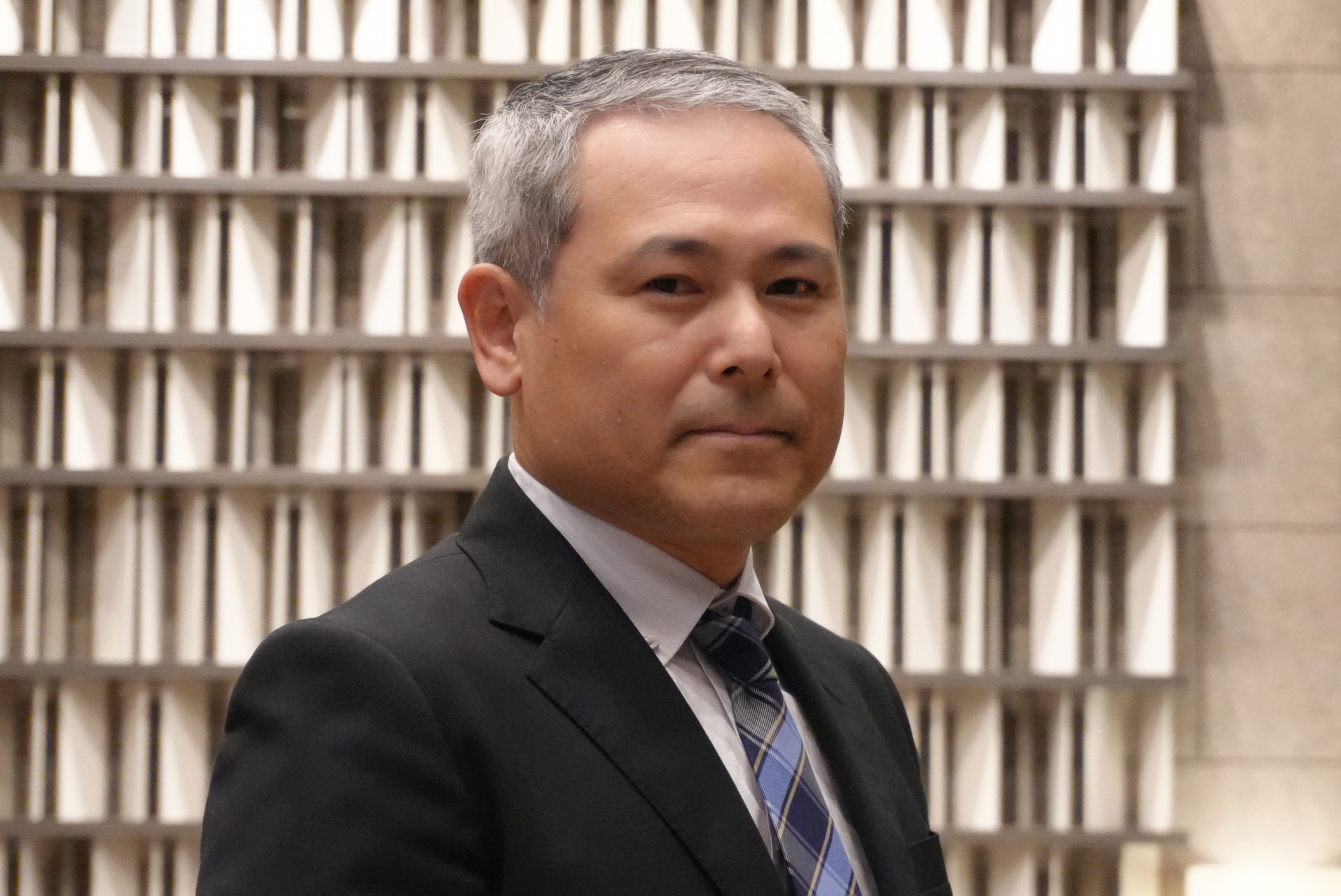 林　賢一